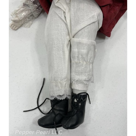 Porcelain Doll 17 Inch Cloth Body Unmarked Blonde Blue stationary Glass Eyes - Picture 8 of 10